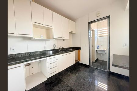 Apartamento para alugar com 71m², 2 quartos e 2 vagasCozinha