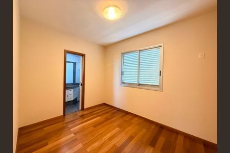 Apartamento para alugar com 71m², 2 quartos e 2 vagasSuite