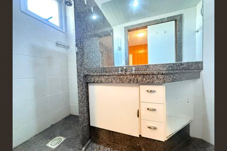 Apartamento para alugar com 71m², 2 quartos e 2 vagasBanheiro da Suíte