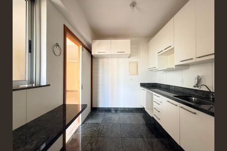 Apartamento para alugar com 71m², 2 quartos e 2 vagasCozinha