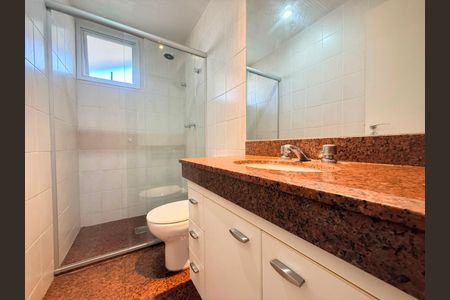 Apartamento para alugar com 71m², 2 quartos e 2 vagasBanheiro