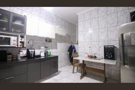 Casa à venda com 4 quartos, 108m² em Fazenda da Juta, São Paulo