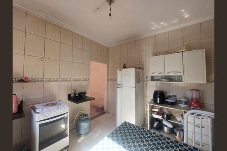 Casa para alugar com 125m², 2 quartos e 2 vagasCozinha