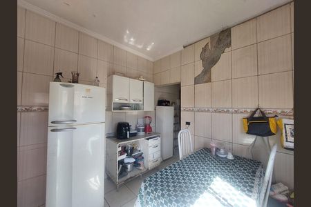Casa para alugar com 125m², 2 quartos e 2 vagasCozinha