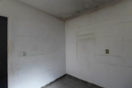Cozinha de casa para alugar com 2 quartos, 100m² em Jardim Caguassu, São Paulo