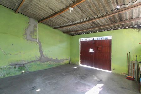 Garagem de casa para alugar com 2 quartos, 100m² em Jardim Caguassu, São Paulo