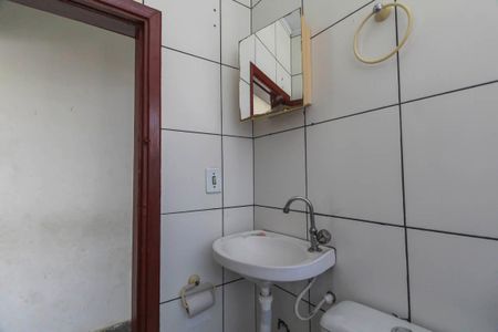 Casa para alugar com 100m², 2 quartos e 1 vaga Casa para alugar com 100m², 2 quartos e 1 vagaBanheiro
