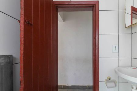 Casa para alugar com 100m², 2 quartos e 1 vaga Casa para alugar com 100m², 2 quartos e 1 vagaBanheiro