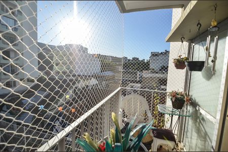 Apartamento à venda com 106m², 3 quartos e 1 vaga Apartamento à venda com 106m², 3 quartos e 1 vagaSala