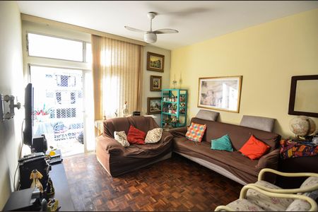 Apartamento à venda com 106m², 3 quartos e 1 vaga Apartamento à venda com 106m², 3 quartos e 1 vagaSala