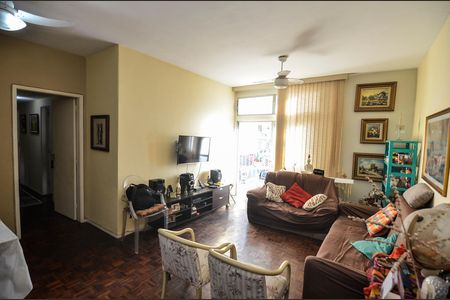Apartamento à venda com 106m², 3 quartos e 1 vaga Apartamento à venda com 106m², 3 quartos e 1 vagaSala