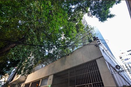 Apartamento à venda com 106m², 3 quartos e 1 vaga Apartamento à venda com 106m², 3 quartos e 1 vagaFachada