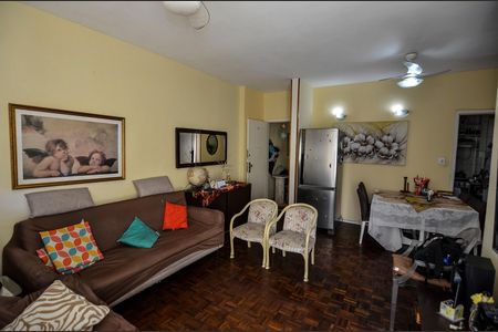 Apartamento à venda com 106m², 3 quartos e 1 vaga Apartamento à venda com 106m², 3 quartos e 1 vagaSala