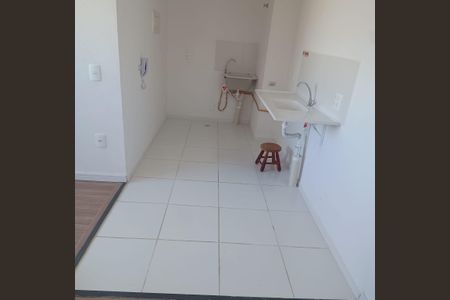 Cozinha de apartamento para alugar com 2 quartos, 34m² em Jardim Pereira Leite, São Paulo