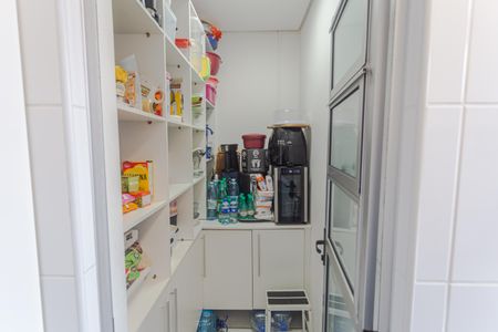 Despensa na Área de Serviço de apartamento à venda com 4 quartos, 157m² em Santa Tereza, Belo Horizonte