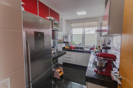 Cozinha de apartamento à venda com 4 quartos, 157m² em Santa Tereza, Belo Horizonte