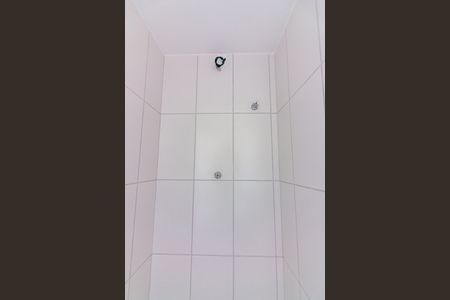 Banheiro de apartamento à venda com 1 quarto, 27m² em Metalúrgicos, Osasco