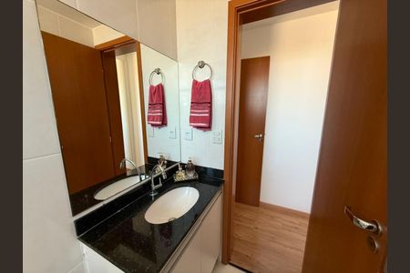 Suíte - Banheiro de apartamento à venda com 2 quartos, 126m² em Alípio de Melo, Belo Horizonte