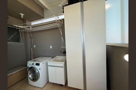 Apartamento à venda com 126m², 2 quartos e 2 vagasLavanderia  - Andar de cima 