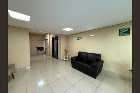 Hall de entrada de apartamento à venda com 2 quartos, 126m² em Alípio de Melo, Belo Horizonte