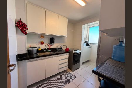 Apartamento à venda com 126m², 2 quartos e 2 vagasCozinha 