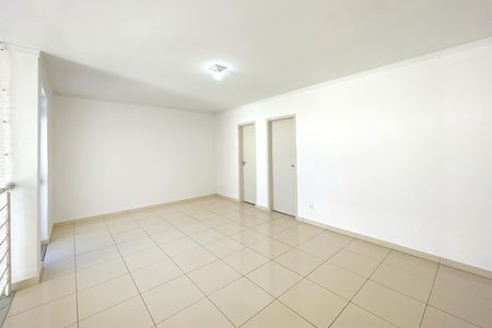 Apartamento para alugar com 220m², 5 quartos e 2 vagas Apartamento para alugar com 220m², 5 quartos e 2 vagasSala de Estar