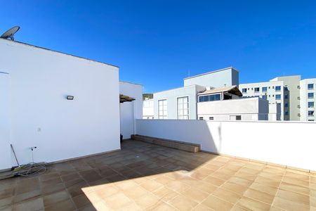 Apartamento para alugar com 220m², 5 quartos e 2 vagas Apartamento para alugar com 220m², 5 quartos e 2 vagasCobertura