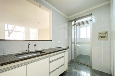 Apartamento para alugar com 220m², 5 quartos e 2 vagas Apartamento para alugar com 220m², 5 quartos e 2 vagasCozinha