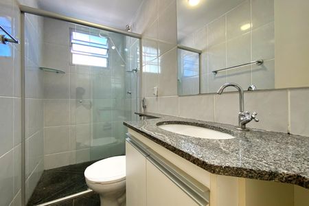 Apartamento para alugar com 220m², 5 quartos e 2 vagas Apartamento para alugar com 220m², 5 quartos e 2 vagasBanheiro