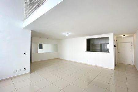 Apartamento para alugar com 220m², 5 quartos e 2 vagas Apartamento para alugar com 220m², 5 quartos e 2 vagasSala