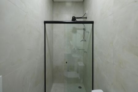Banheiro de kitnet/studio para alugar com 1 quarto, 24m² em Centro, São Caetano do Sul