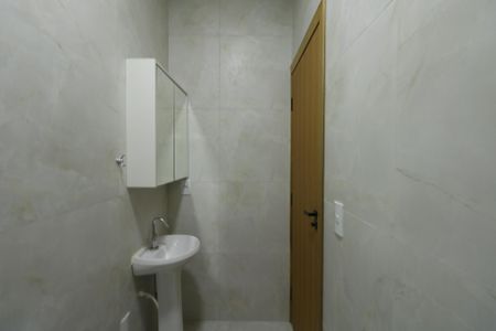 Banheiro de kitnet/studio para alugar com 1 quarto, 24m² em Centro, São Caetano do Sul