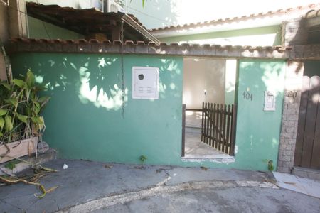 Fachada de casa à venda com 4 quartos, 180m² em Taquara, Rio de Janeiro