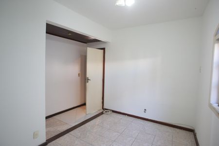 Casa à venda com 180m², 4 quartos e 2 vagasQuarto Suíte 2