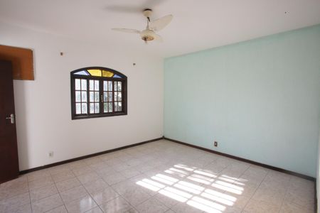 Casa à venda com 180m², 4 quartos e 2 vagasQuarto Suíte 1