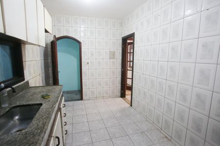 Casa à venda com 180m², 4 quartos e 2 vagasCozinha