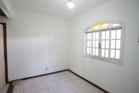 Casa à venda com 180m², 4 quartos e 2 vagasQuarto Suíte 2