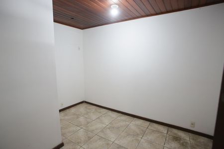 Casa à venda com 180m², 4 quartos e 2 vagasQuarto 4
