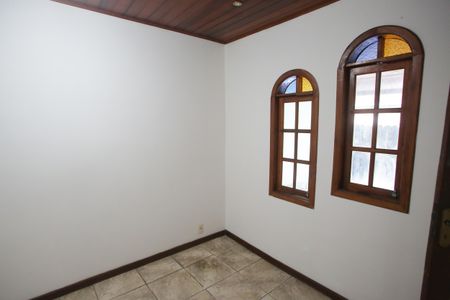 Casa à venda com 180m², 4 quartos e 2 vagasQuarto 4