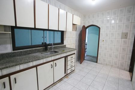 Casa à venda com 180m², 4 quartos e 2 vagasCozinha
