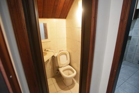 Casa à venda com 180m², 4 quartos e 2 vagasLavabo