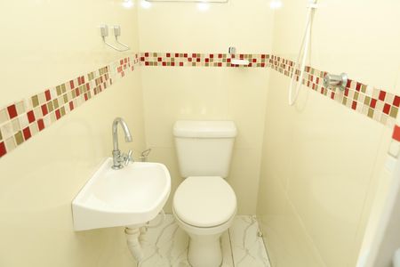 Casa à venda com 180m², 4 quartos e 4 vagasBanheiro da Suíte 2
