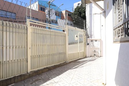 Quintal de casa à venda com 4 quartos, 180m² em São Miguel Paulista, São Paulo