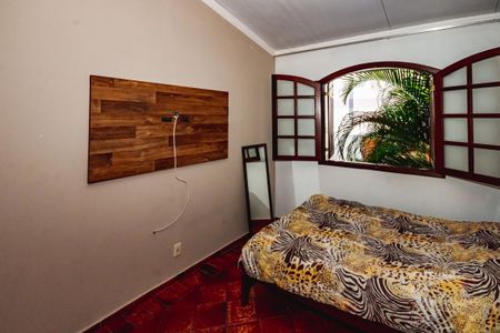 Casa à venda com 4 quartos, 360m² em Copacabana, Belo Horizonte