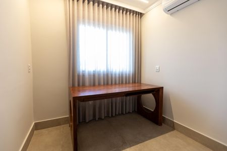 Quarto 1 de apartamento para alugar com 3 quartos, 74m² em Cambuí, Campinas