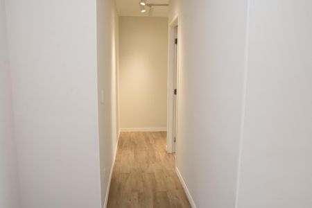 Apartamento à venda com 69m², 2 quartos e 1 vaga Apartamento à venda com 69m², 2 quartos e 1 vagacorredor acesso aos quartos
