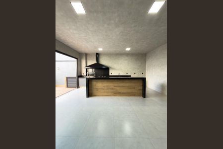 Casa para alugar com 230m², 4 quartos e 2 vagas Casa para alugar com 230m², 4 quartos e 2 vagasCozinha
