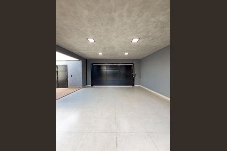 Casa para alugar com 230m², 4 quartos e 2 vagas Casa para alugar com 230m², 4 quartos e 2 vagasGaragem