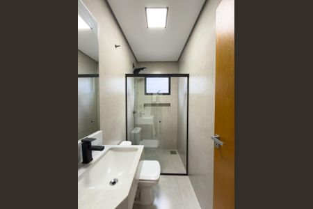 Casa para alugar com 230m², 4 quartos e 2 vagas Casa para alugar com 230m², 4 quartos e 2 vagasBanheiro