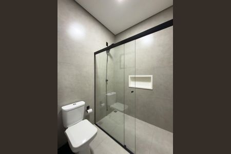 Casa para alugar com 230m², 4 quartos e 2 vagas Casa para alugar com 230m², 4 quartos e 2 vagasBanheiro
